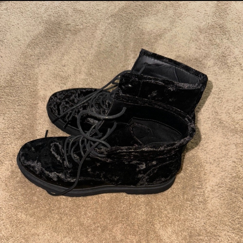Men’s Asos velvet boots size 8 - Picture 4 of 6